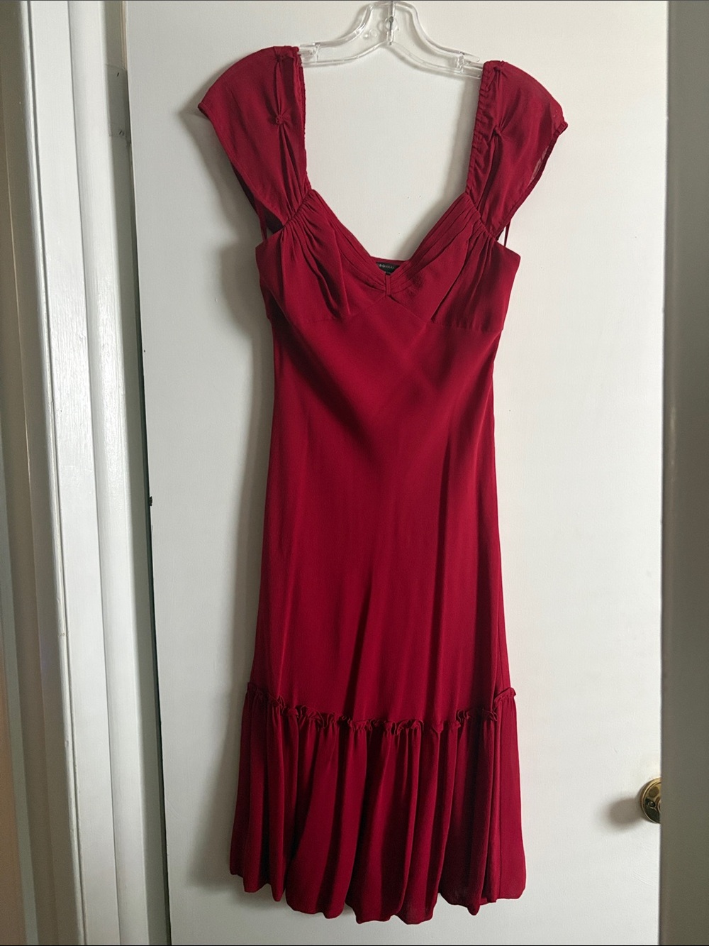 BCBGMaxAzria Rasberry Red V‑Neck Cap Sleeve Midi Dress